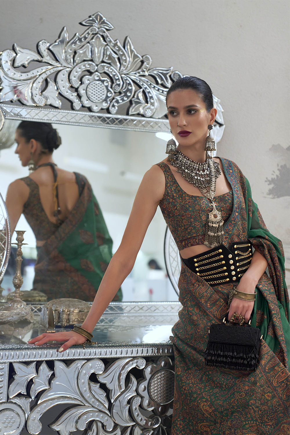 Forest Green & Floral Design Border Kashmiri Saree with Sleeve Less Blouse