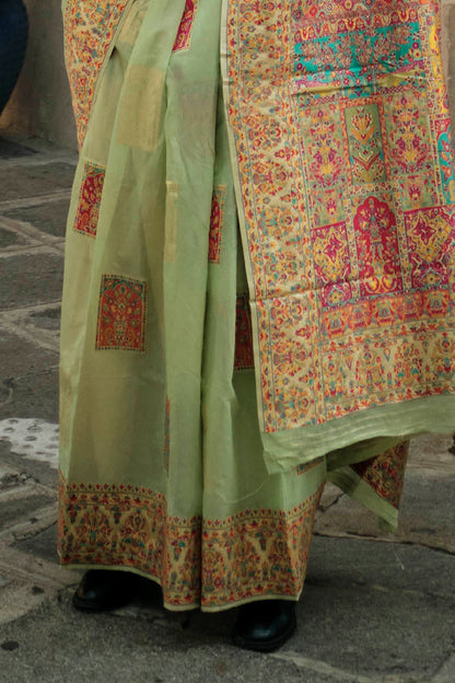 Kelly Green & Golden Heavy Border Kashmiri Silk Saree with Sleeve Less Designer Blouse
