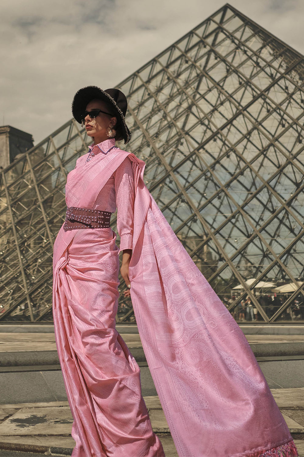 Taffy Pink Kanjeevaram Silk Saree with Beautiful Designer Blouse